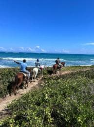 Punta Cana: Geführte Reittour zu Stränden und Feldern — Guided tour and outdoor activity