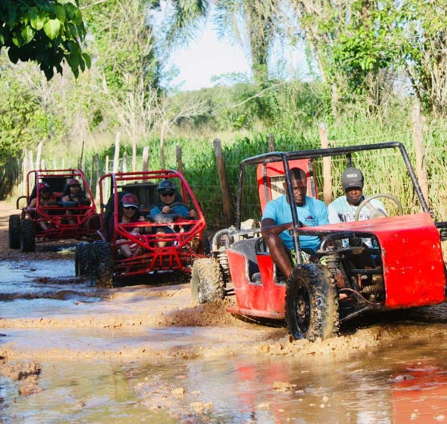 Bayahibe: ATV 4X4 oder Buggy & Ausritt von La Romana aus — Guided tour and outdoor activity