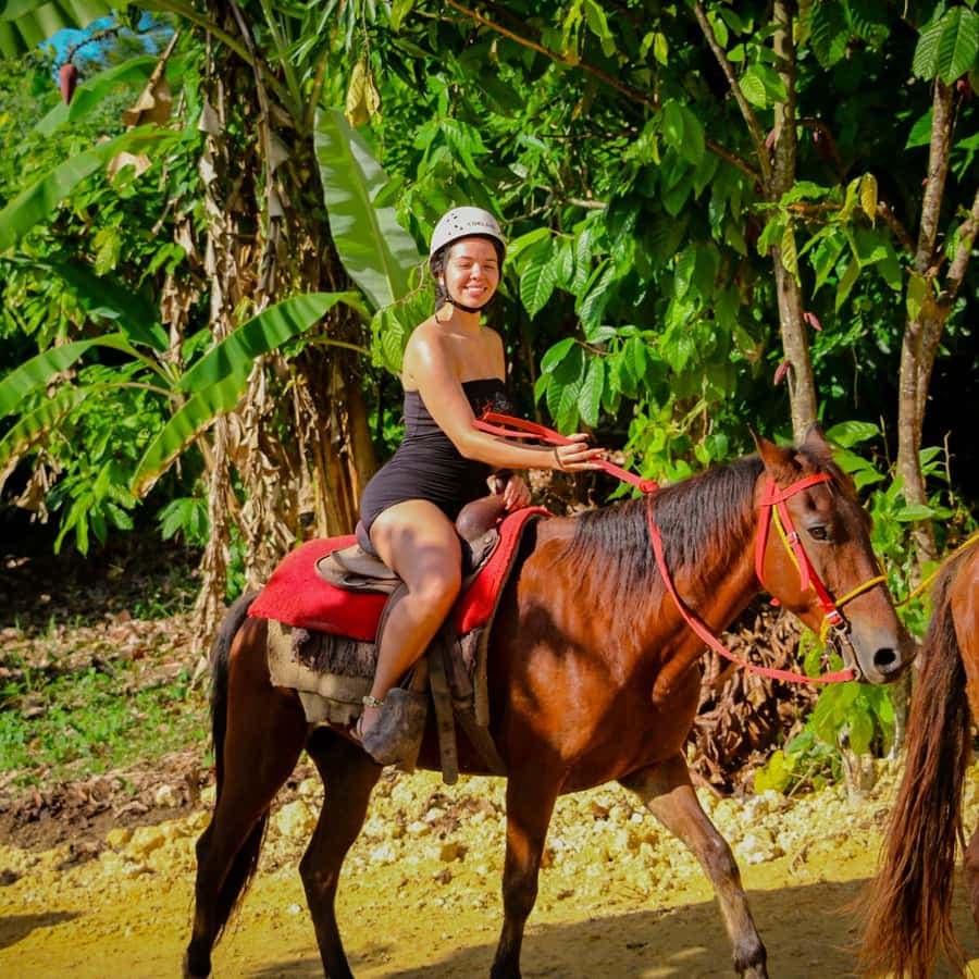 Punta Cana: Jungle Safari Zipline, buginy a jízda na koni — Guided tour and outdoor activity