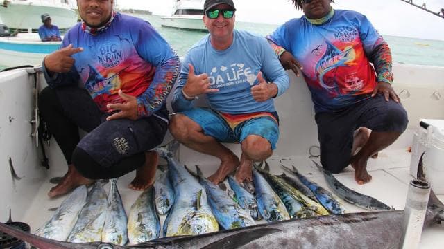 Privater Offshore-Angelcharter „Sherlock“ 39‘ in Punta Cana — Guided tour and outdoor activity